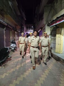 कुचामन में रविवार रात को गश्त करती पुलिस। 